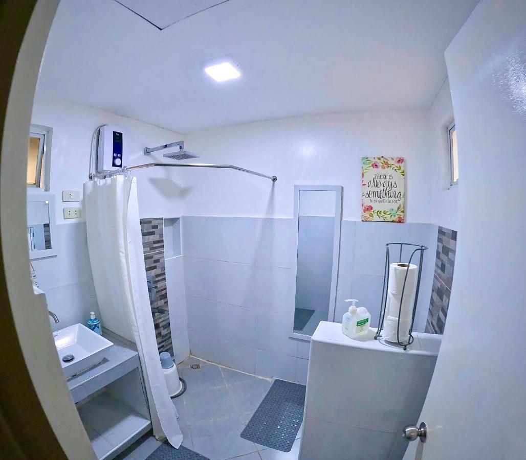 Auntie Gigi'S Place タガイタイ エクステリア 写真